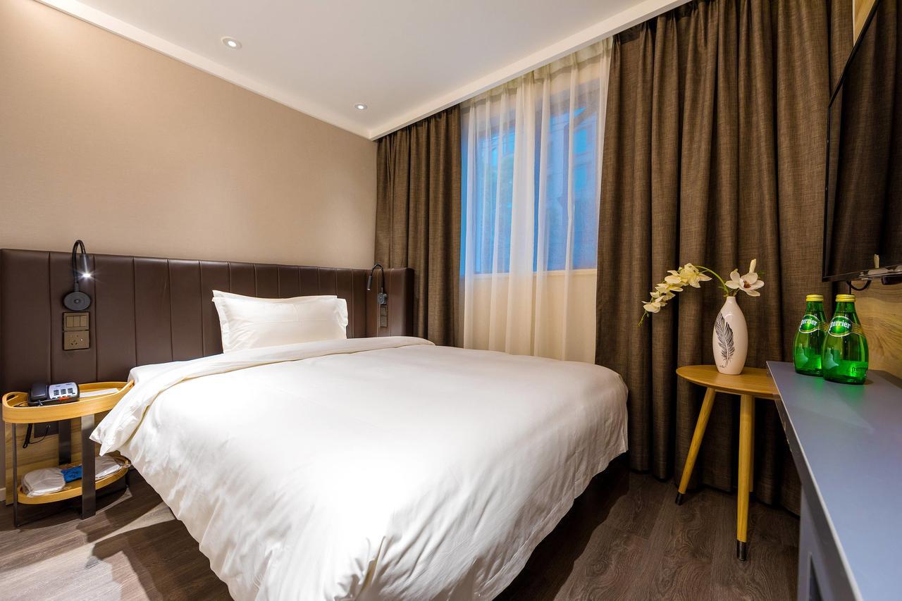 Hanting Premium Dapu Bridge Riyueguang Shopping Mall